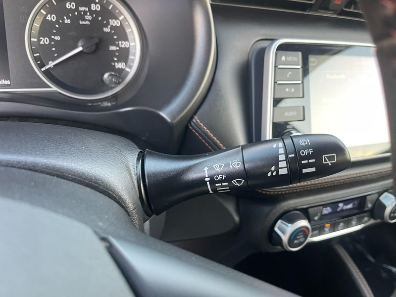 Nissan Kicks Vehicle Image 20