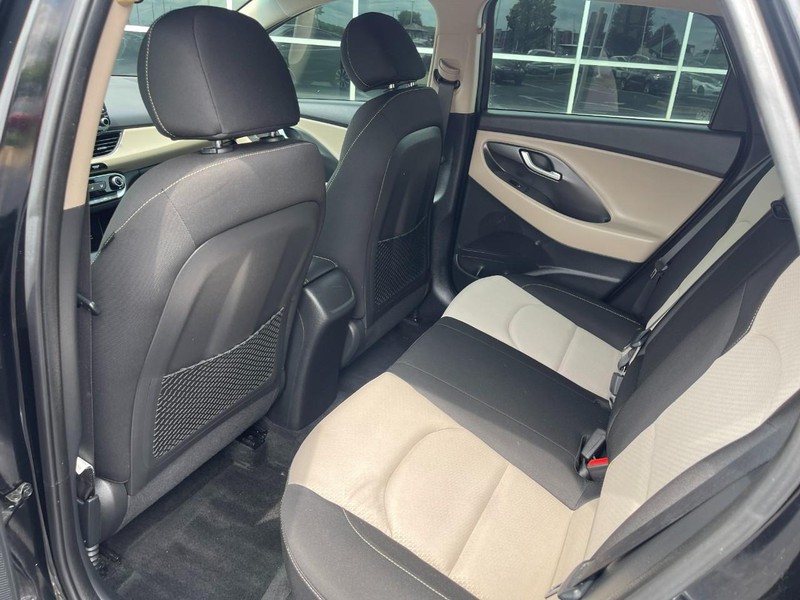 Hyundai Elantra GT Vehicle Image 16