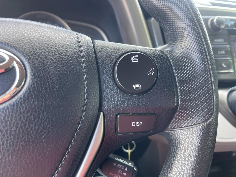 Toyota RAV4 Vehicle Image 23
