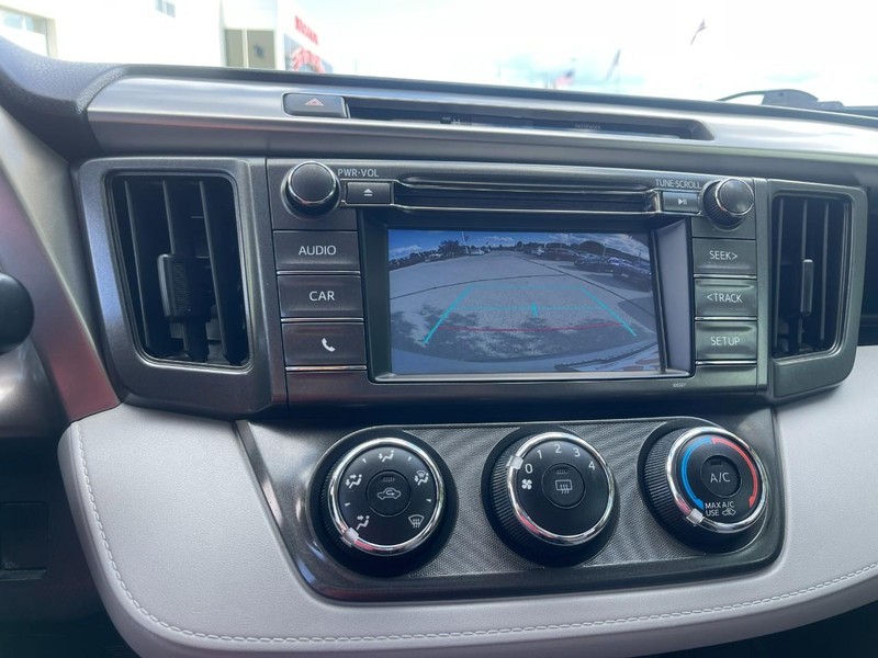 Toyota RAV4 Vehicle Image 30