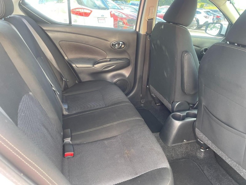 Nissan Versa Sedan Vehicle Image 08