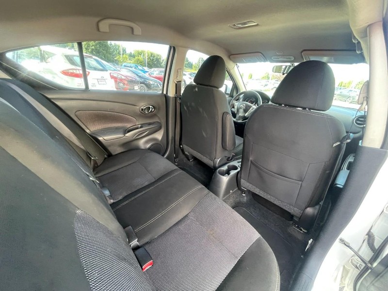 Nissan Versa Sedan Vehicle Image 09
