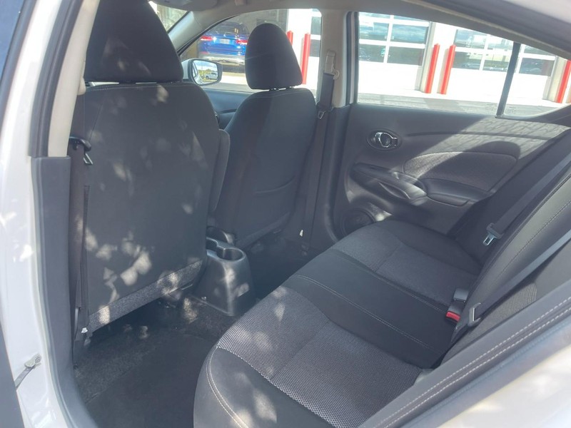 Nissan Versa Sedan Vehicle Image 11