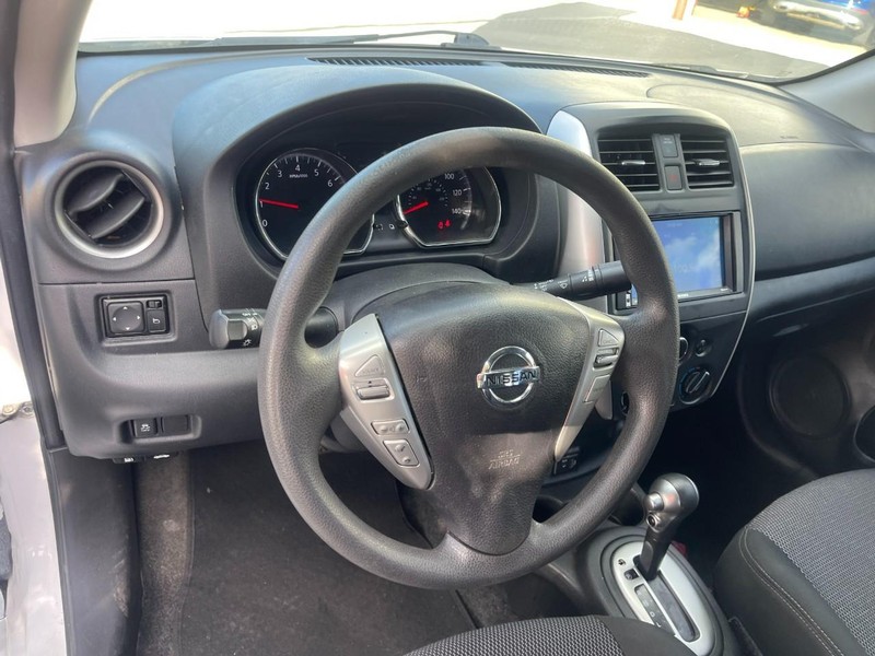 Nissan Versa Sedan Vehicle Image 14