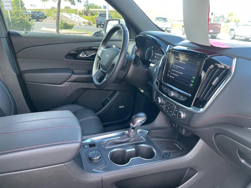 Chevrolet Traverse Vehicle Image 05