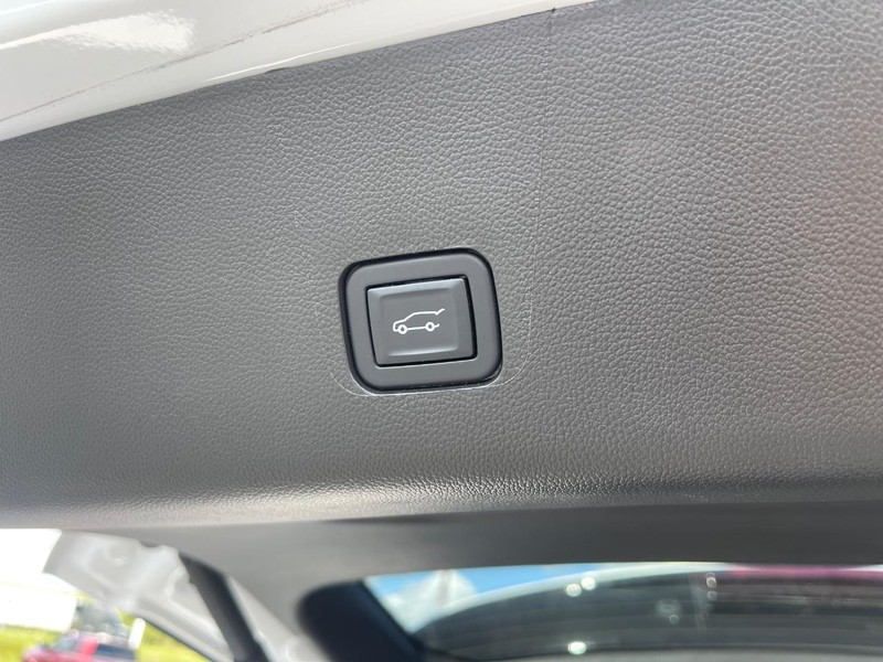 Chevrolet Traverse Vehicle Image 14
