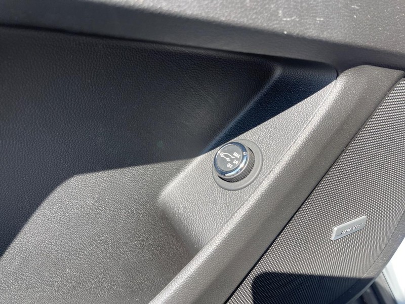 Chevrolet Traverse Vehicle Image 20