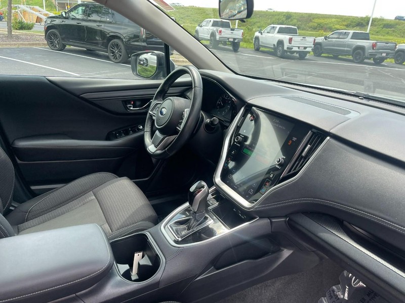 Subaru Outback Vehicle Image 11