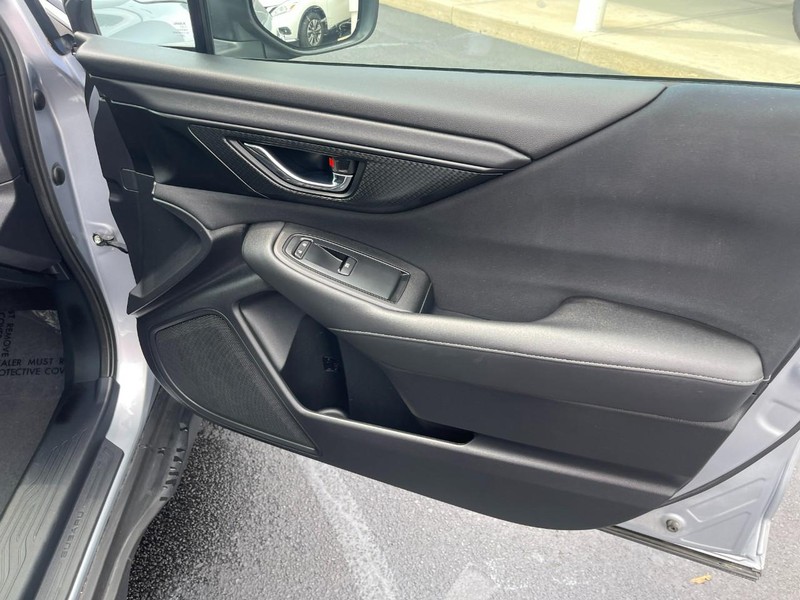 Subaru Outback Vehicle Image 14