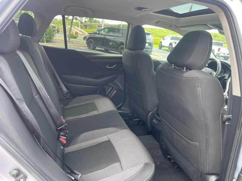 Subaru Outback Vehicle Image 15