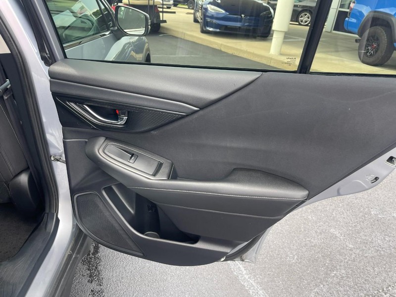 Subaru Outback Vehicle Image 17