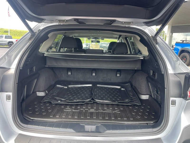 Subaru Outback Vehicle Image 18