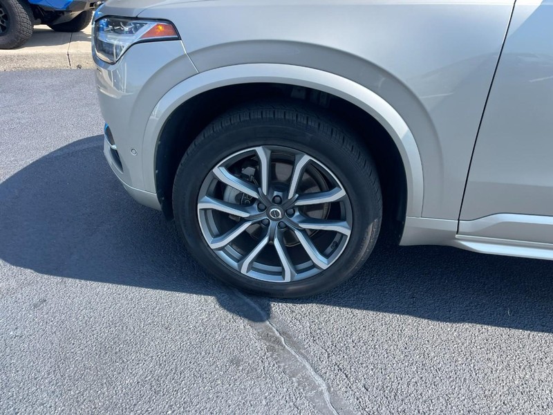 Volvo XC90 Vehicle Image 06