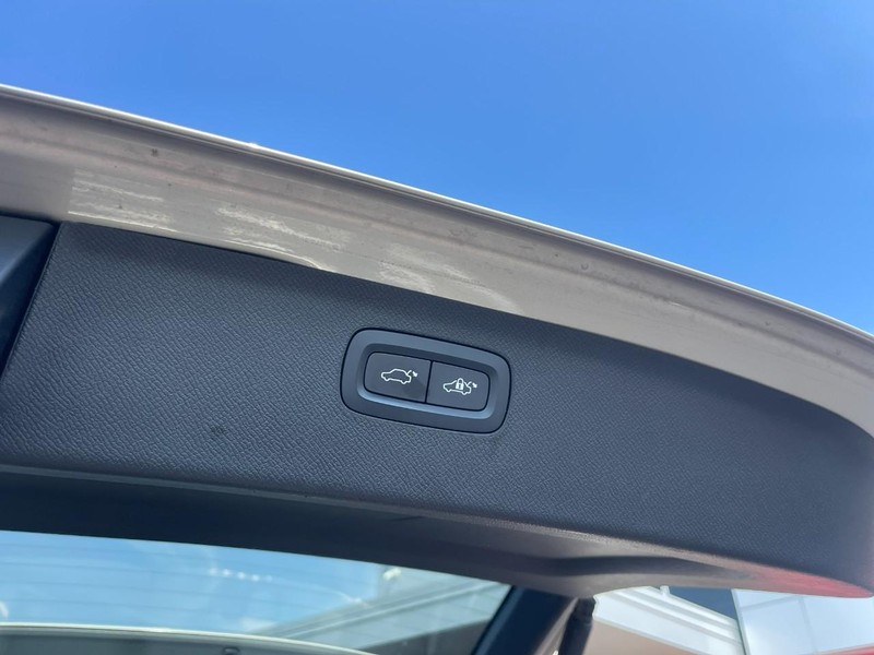 Volvo XC90 Vehicle Image 17