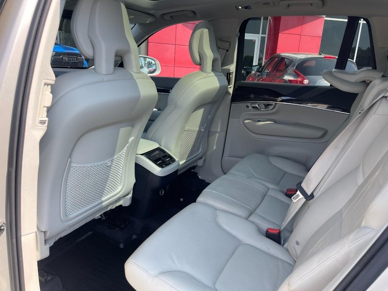 Volvo XC90 Vehicle Image 18