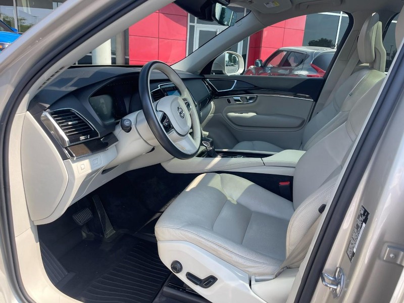 Volvo XC90 Vehicle Image 20