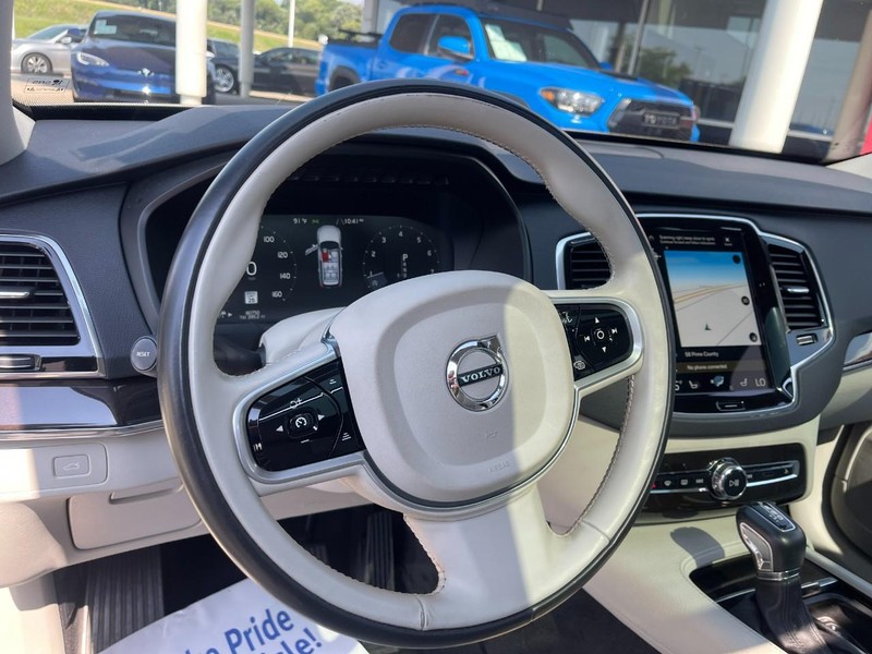 Volvo XC90 Vehicle Image 25