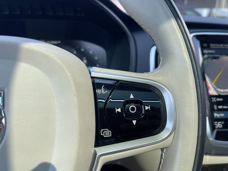 Volvo XC90 Vehicle Image 30