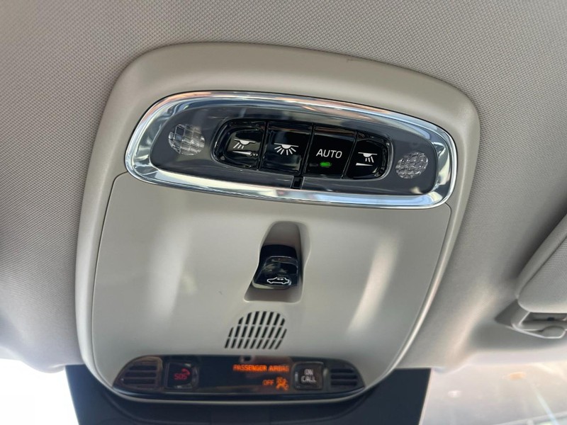 Volvo XC90 Vehicle Image 35