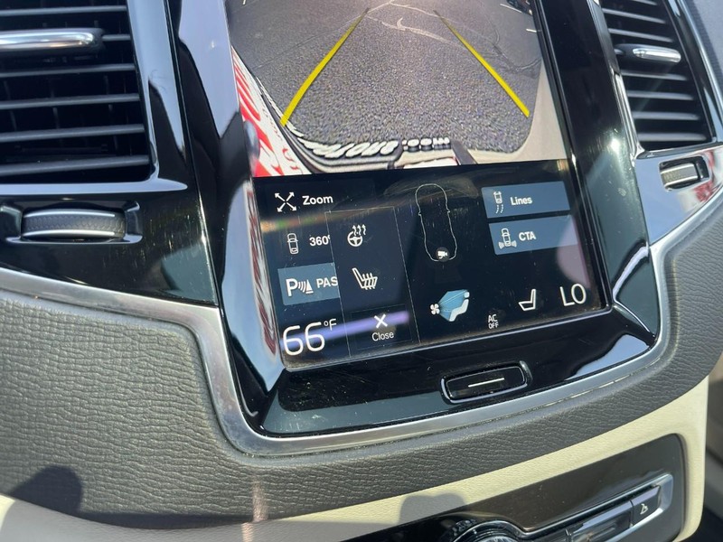 Volvo XC90 Vehicle Image 36