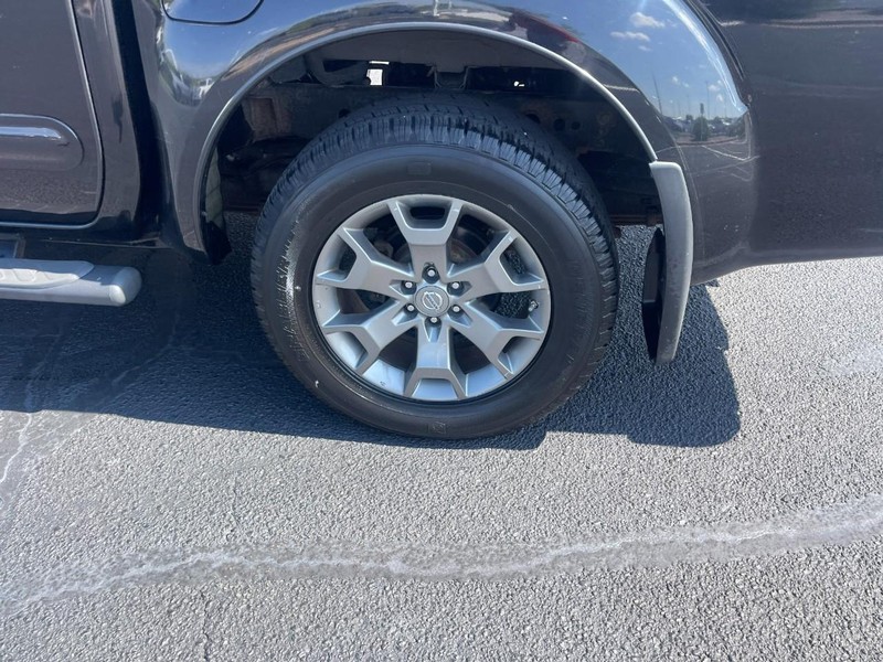 Nissan Frontier Vehicle Image 05