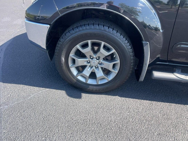 Nissan Frontier Vehicle Image 06