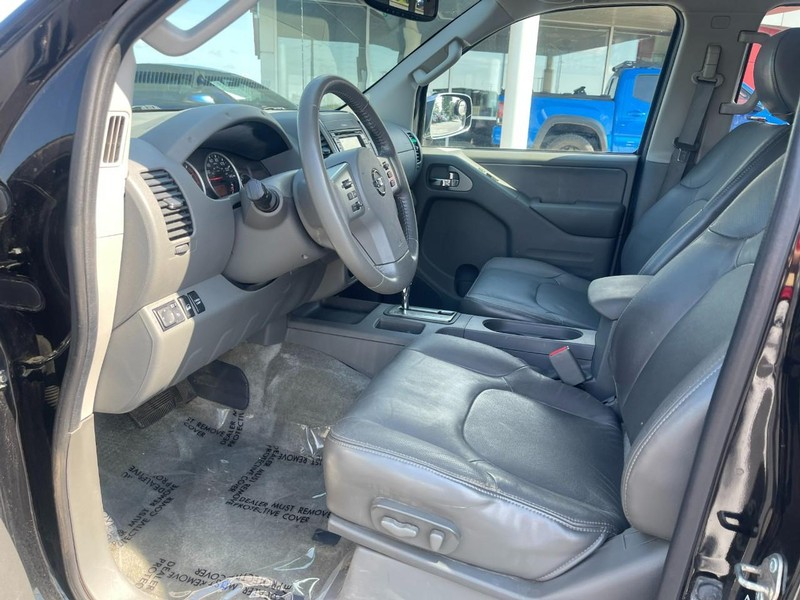 Nissan Frontier Vehicle Image 14