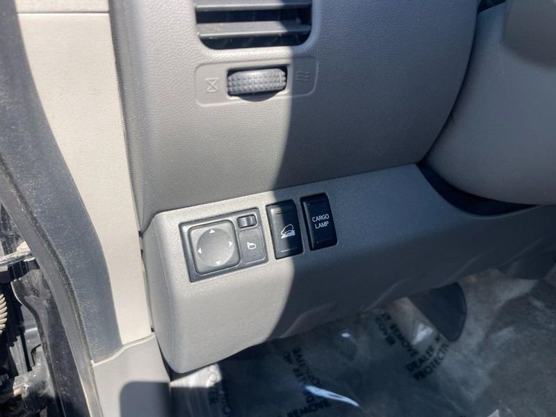 Nissan Frontier Vehicle Image 15