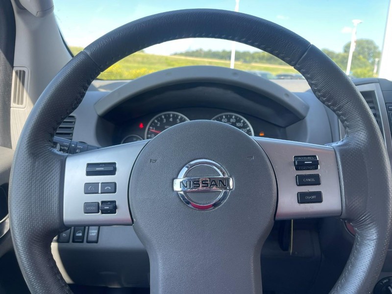 Nissan Frontier Vehicle Image 20