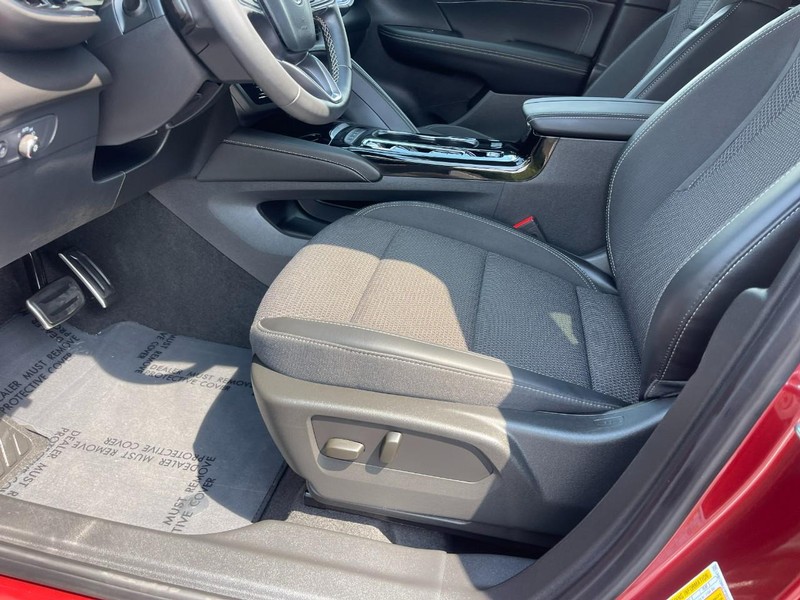 Buick Envision Vehicle Image 21