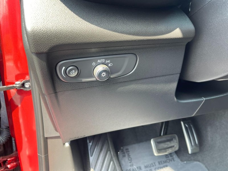 Buick Envision Vehicle Image 24