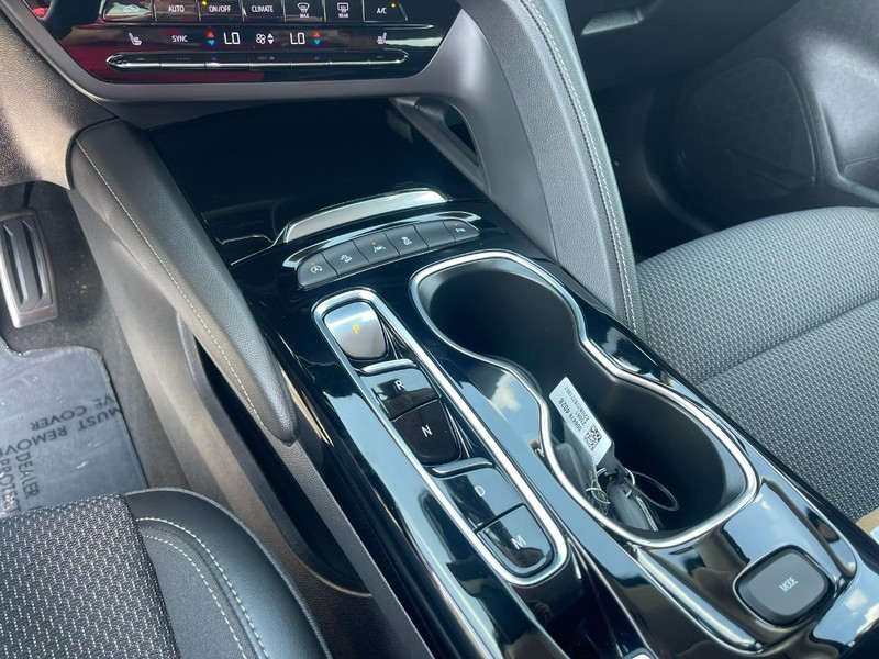 Buick Envision Vehicle Image 31