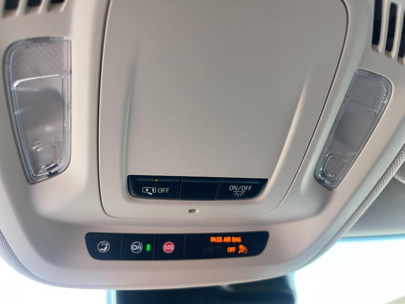Buick Envision Vehicle Image 34