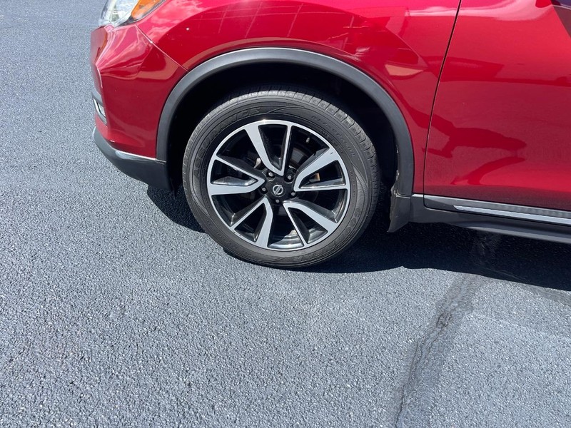 Nissan Rogue Vehicle Image 04