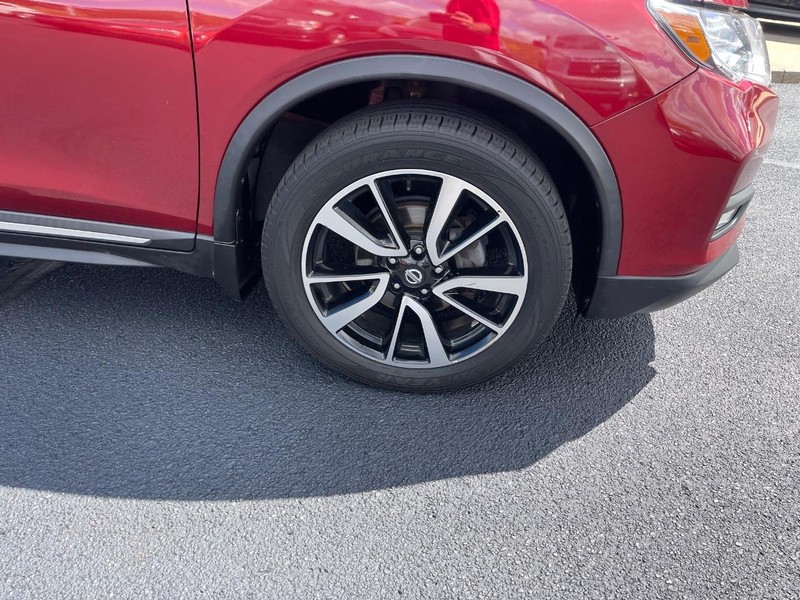 Nissan Rogue Vehicle Image 09