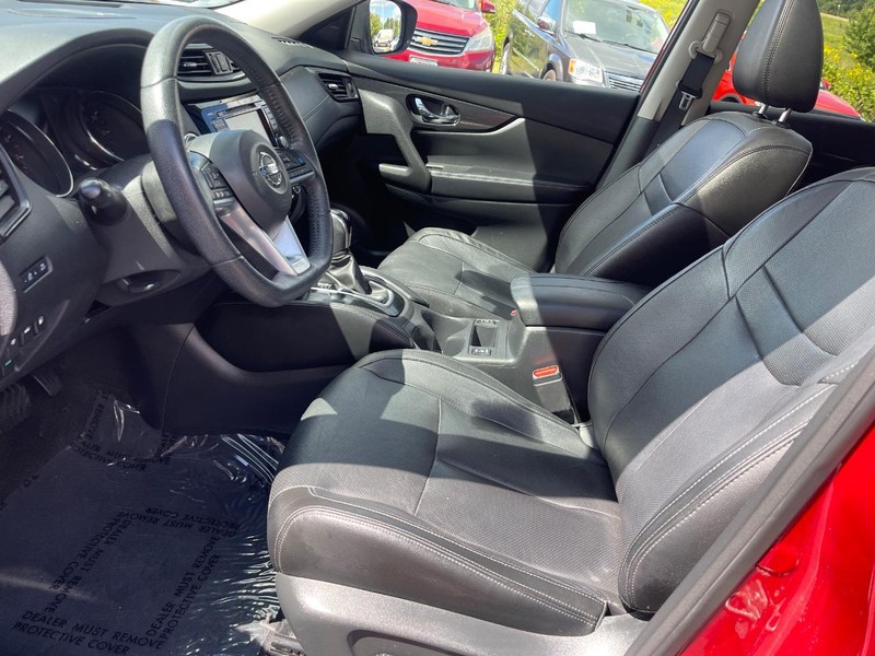 Nissan Rogue Vehicle Image 19
