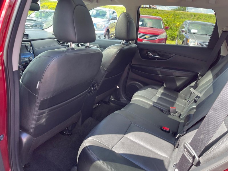 Nissan Rogue Vehicle Image 21