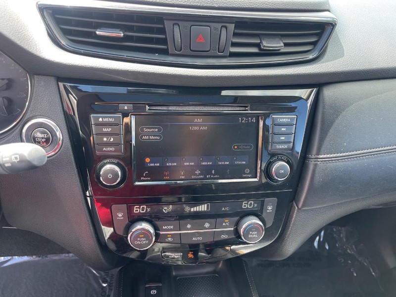 Nissan Rogue Vehicle Image 31