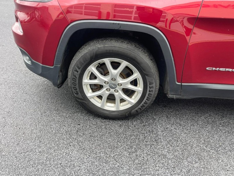 Jeep Cherokee Vehicle Image 06