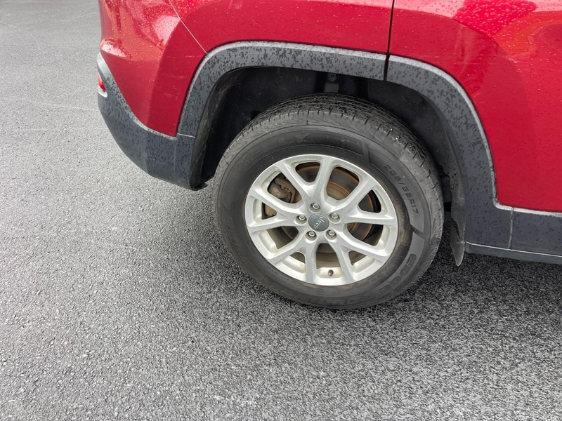 Jeep Cherokee Vehicle Image 08