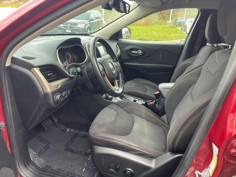 Jeep Cherokee Vehicle Image 19