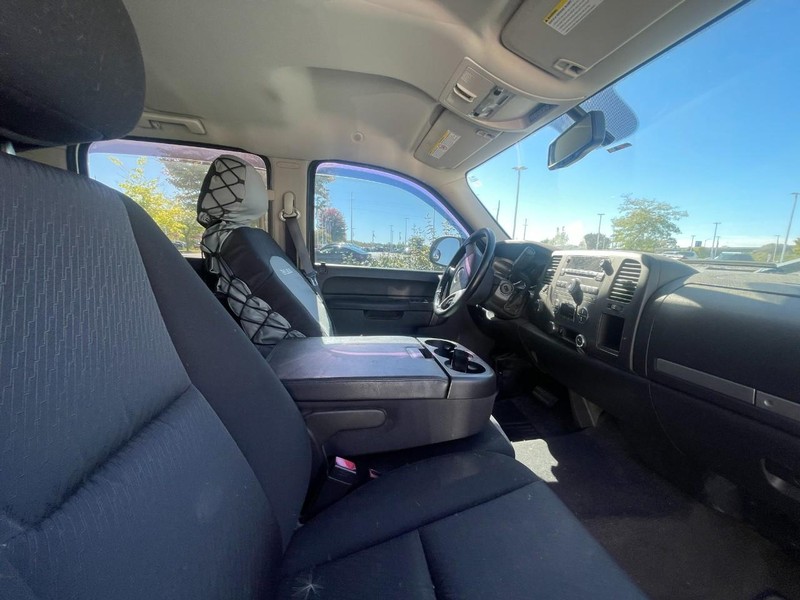 GMC Sierra 2500HD Vehicle Image 03