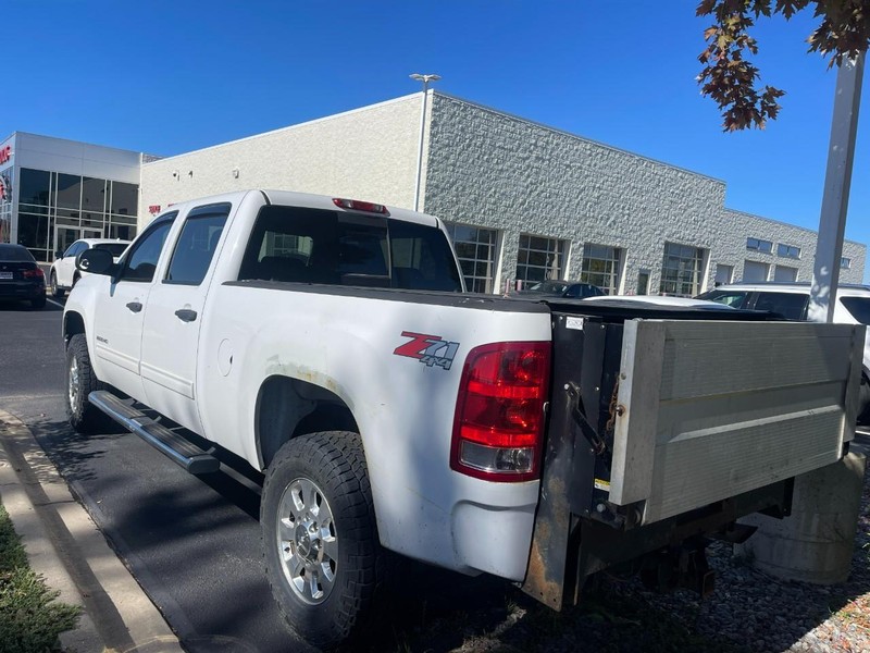 GMC Sierra 2500HD Vehicle Image 05