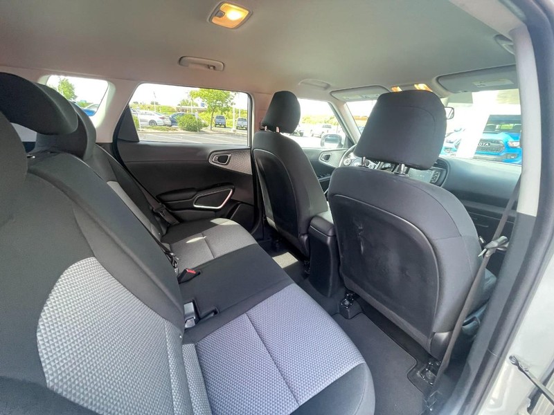 Kia Soul Vehicle Image 09