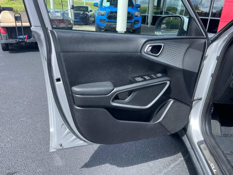 Kia Soul Vehicle Image 15