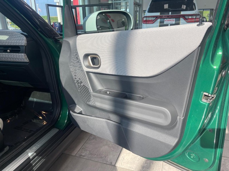 MINI Hardtop 4 Door Vehicle Image 11