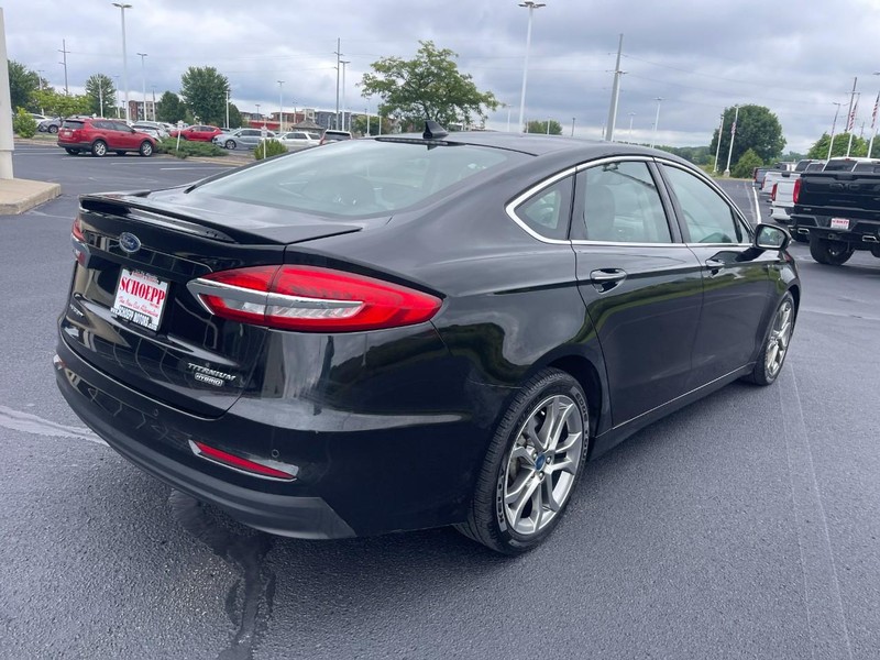 Ford Fusion Hybrid Vehicle Image 03