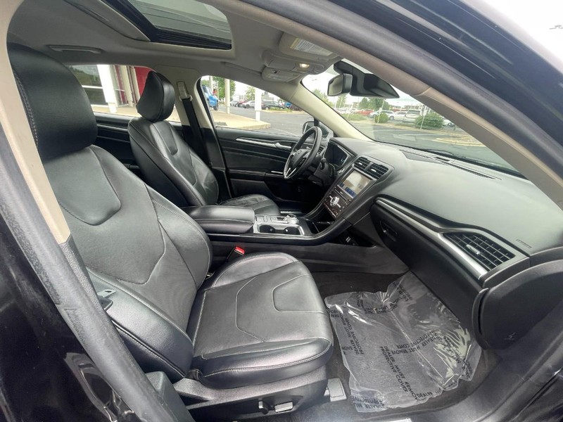 Ford Fusion Hybrid Vehicle Image 07