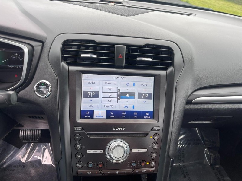 Ford Fusion Hybrid Vehicle Image 24