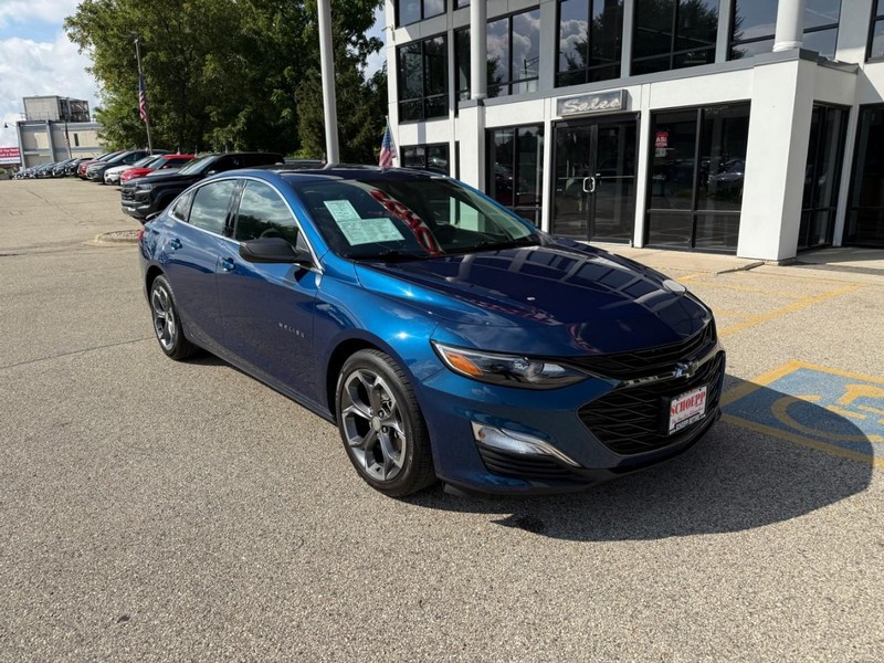 Chevrolet Malibu Vehicle Image 03